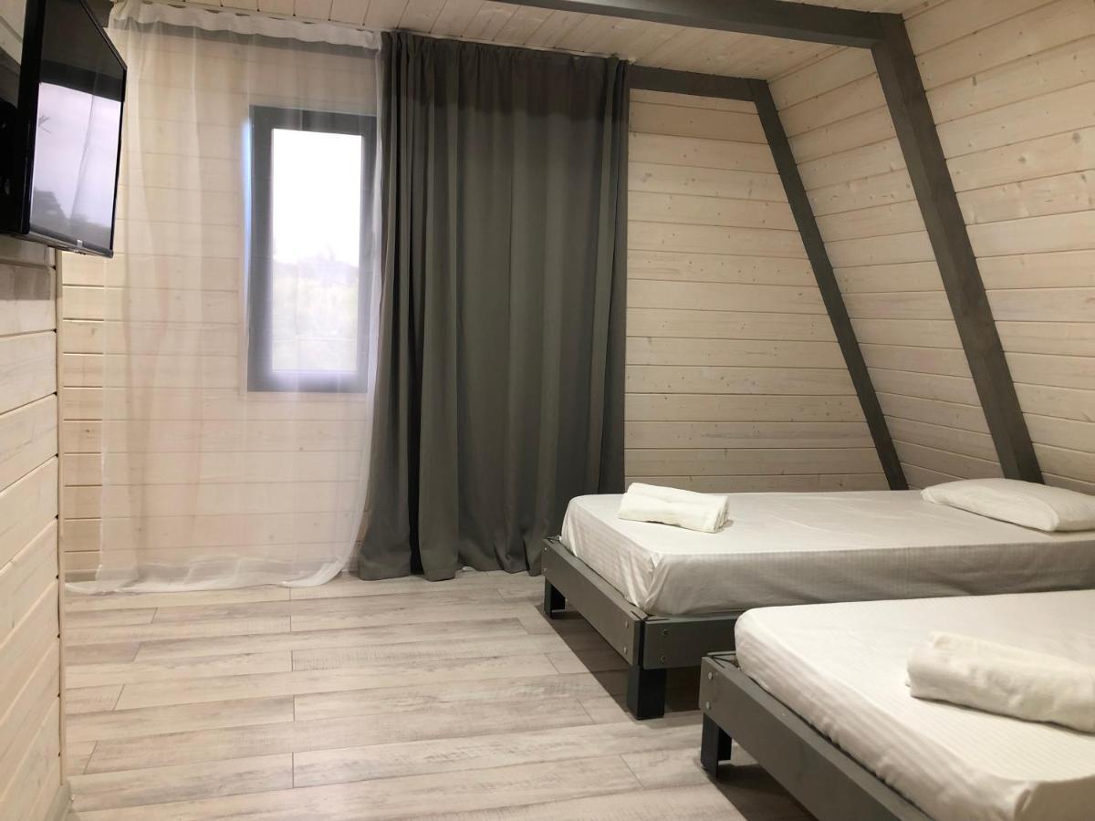 גודאותה Injir Village Hotel מראה חיצוני תמונה