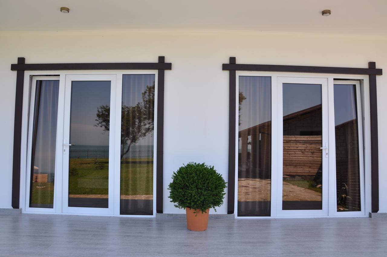 גודאותה Injir Village Hotel מראה חיצוני תמונה