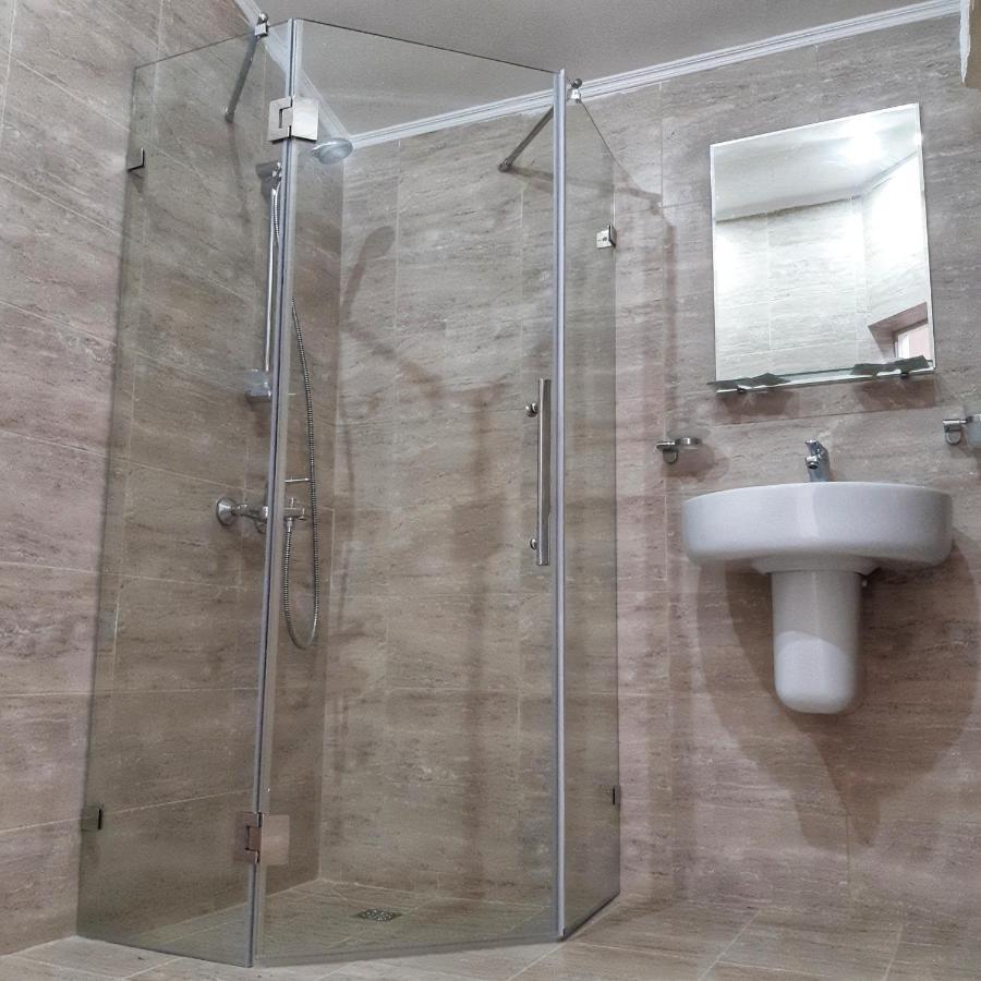 גודאותה Injir Village Hotel חדר תמונה